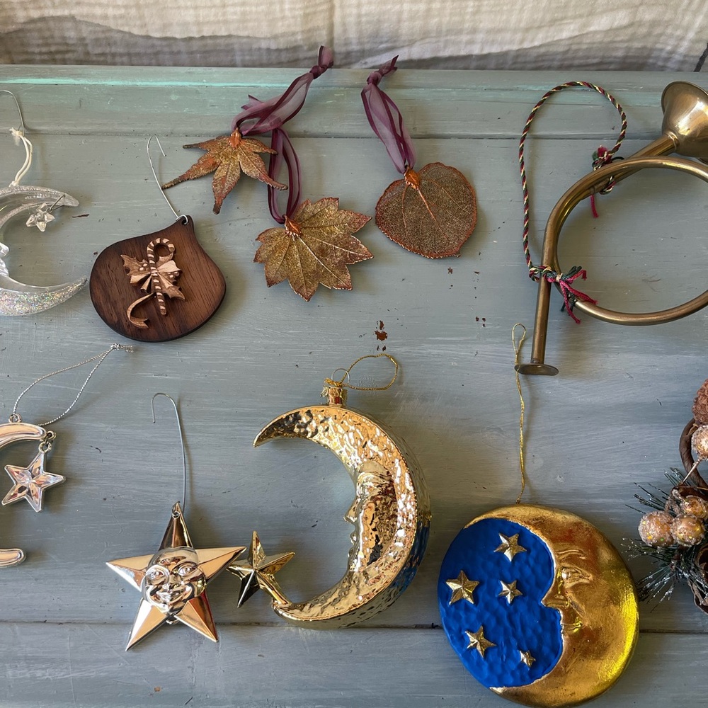 Christmas ornaments lot